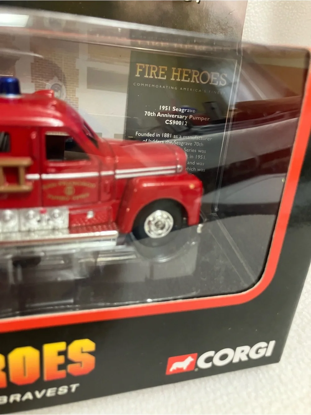 Corgi Fire Heroes 1951 Seagrave Sedan Pumper Truck San Francisco die-cast NIB